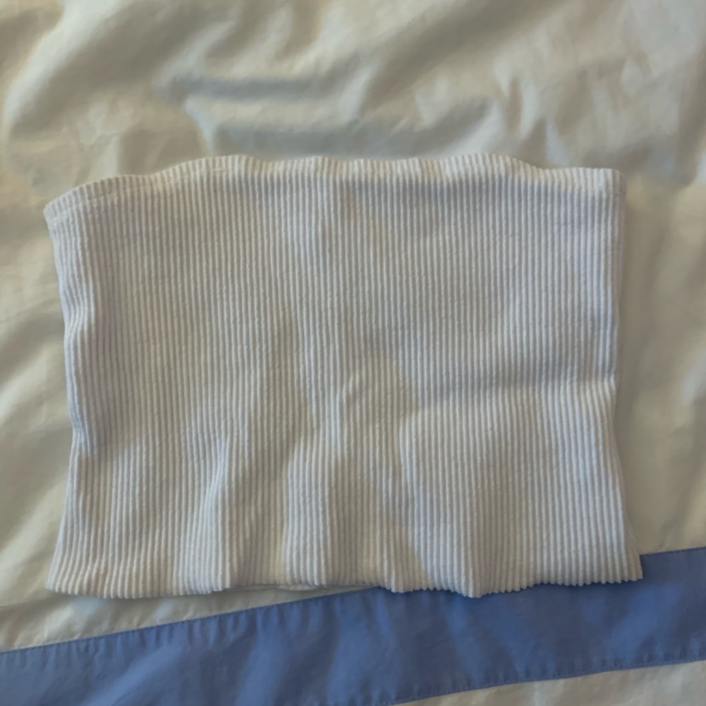 White ribbed crop top